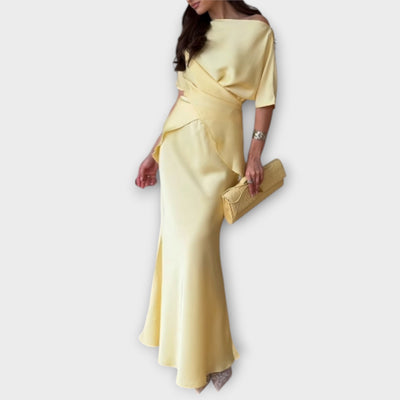 Finja  ｜ Top s odhalenými ramenami a sukňovým setom