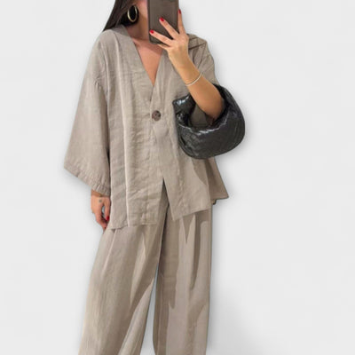 Jacqueline  ｜ Ležérny top s V-výstrihom a nohavicový set