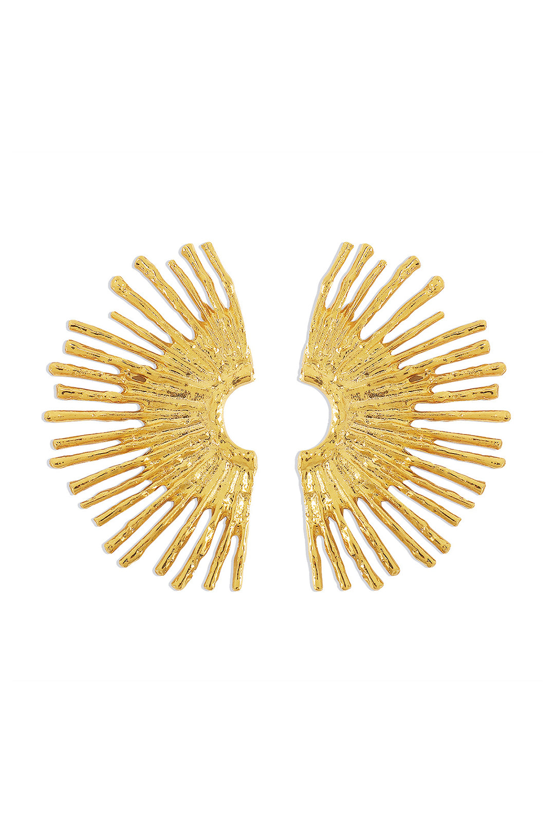 NÁUŠNICE Z KOVU S VLNITÝM OKRAJOM