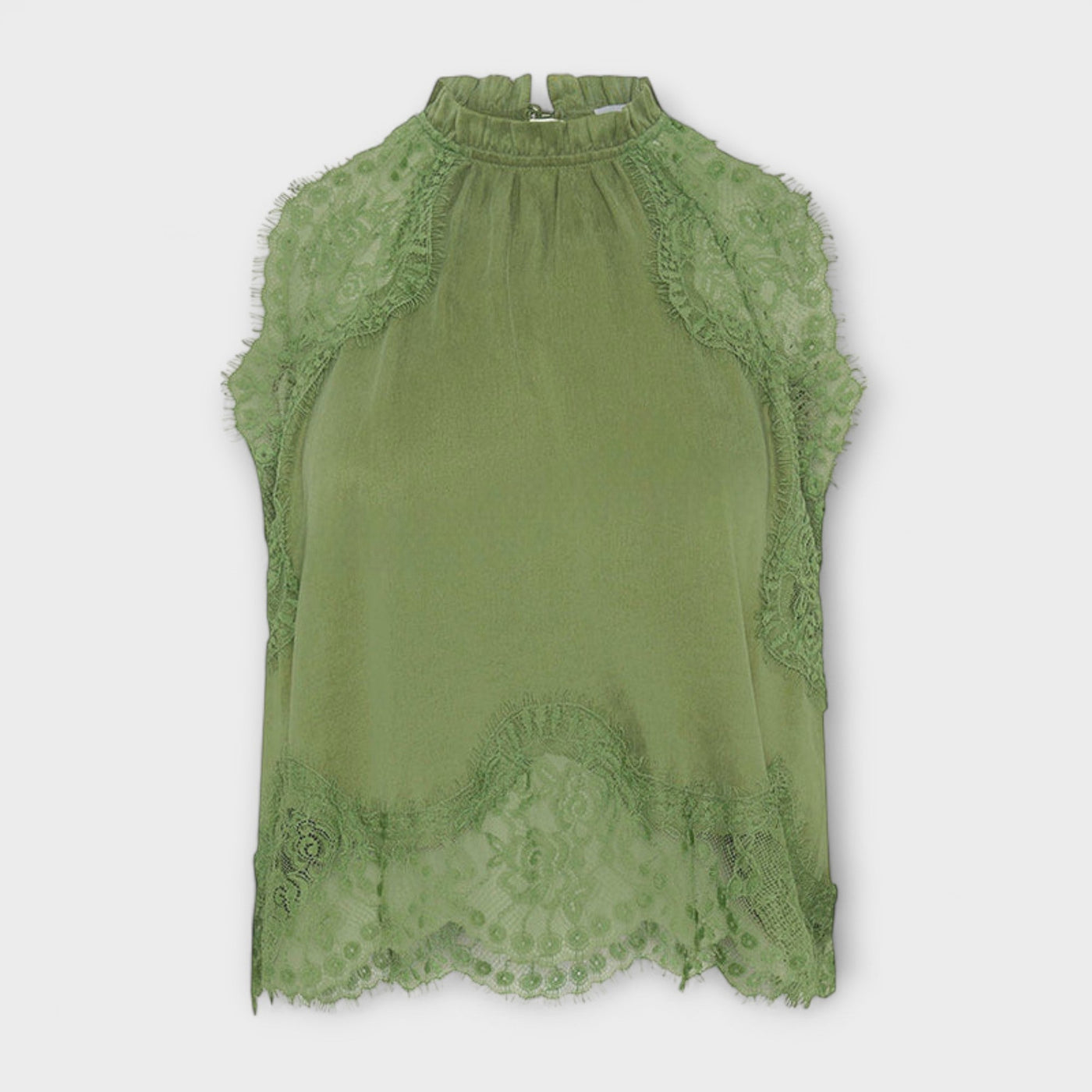 Kaia  ｜ Saténová blúzka s čipkovým lemom a plisovaným výstrihom v sade