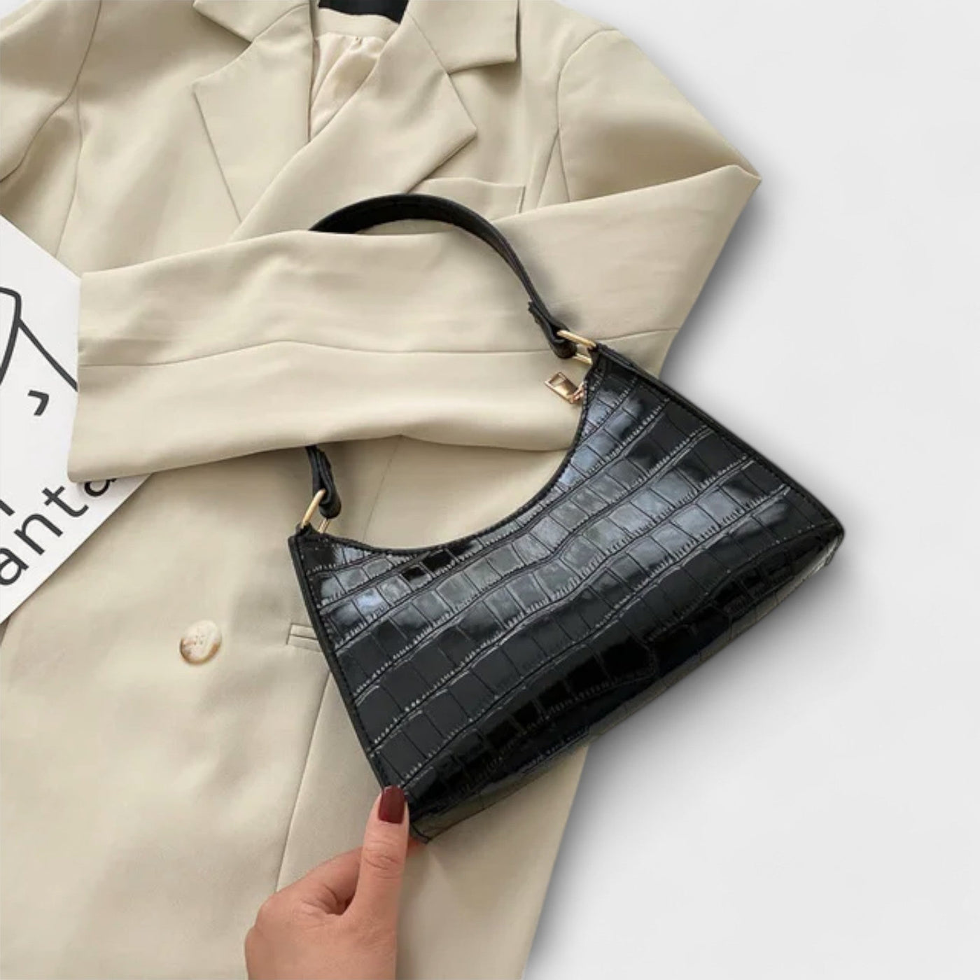 Monika.   ｜Lesklá kožená taška