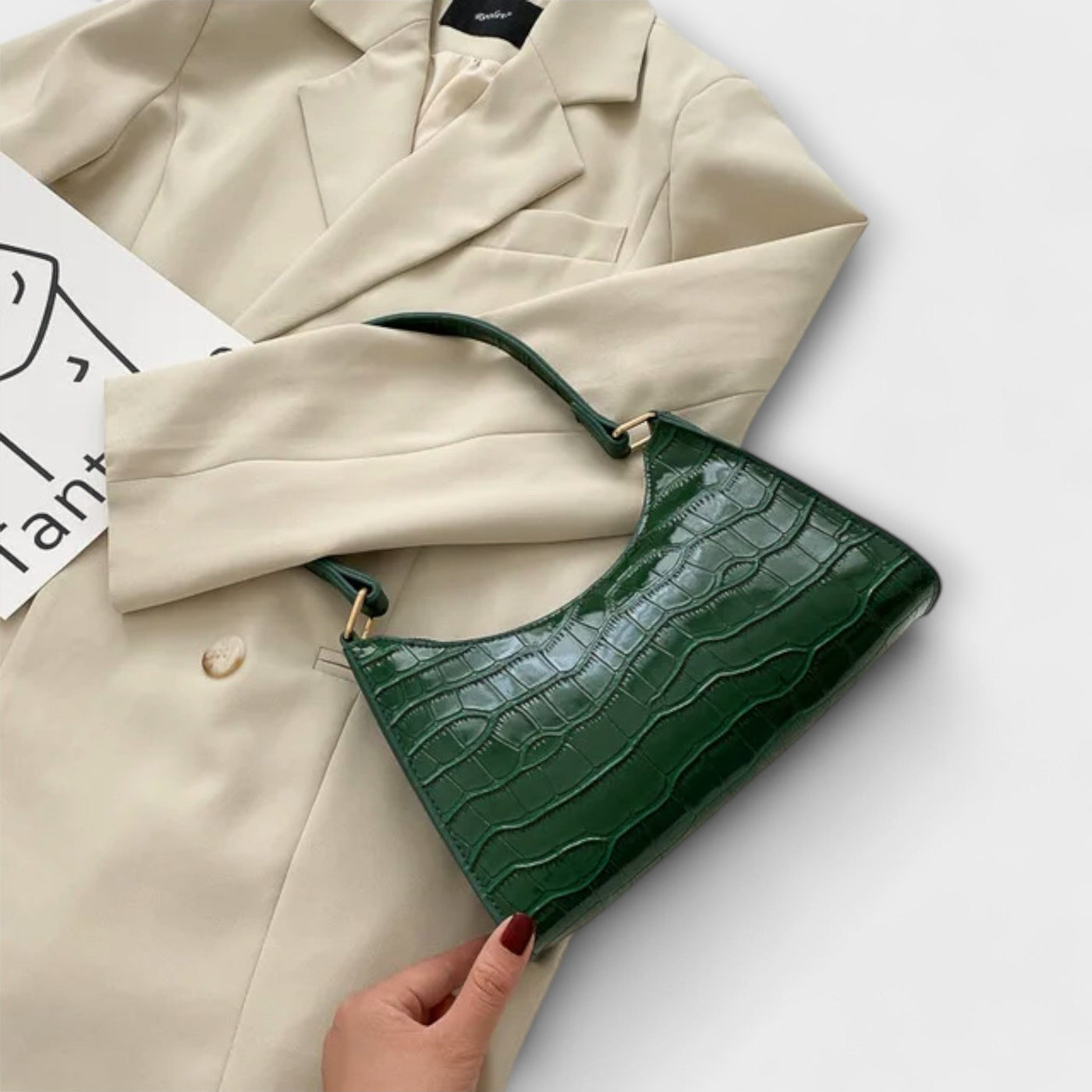 Monika.   ｜Lesklá kožená taška