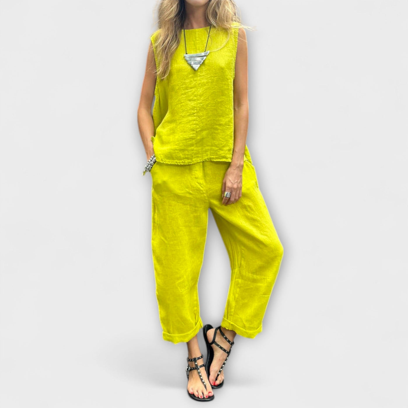 Jennifer  ｜Uvoľnený outfit z bavlny a ľanu