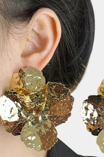 NÁUŠNICE V TVARE LESKLEJ KVETINY